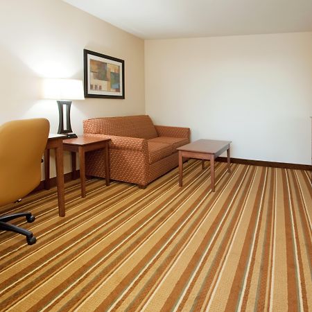 Holiday Inn Express And Suites Los Alamos Entrada Park, An Ihg Hotel Interieur foto