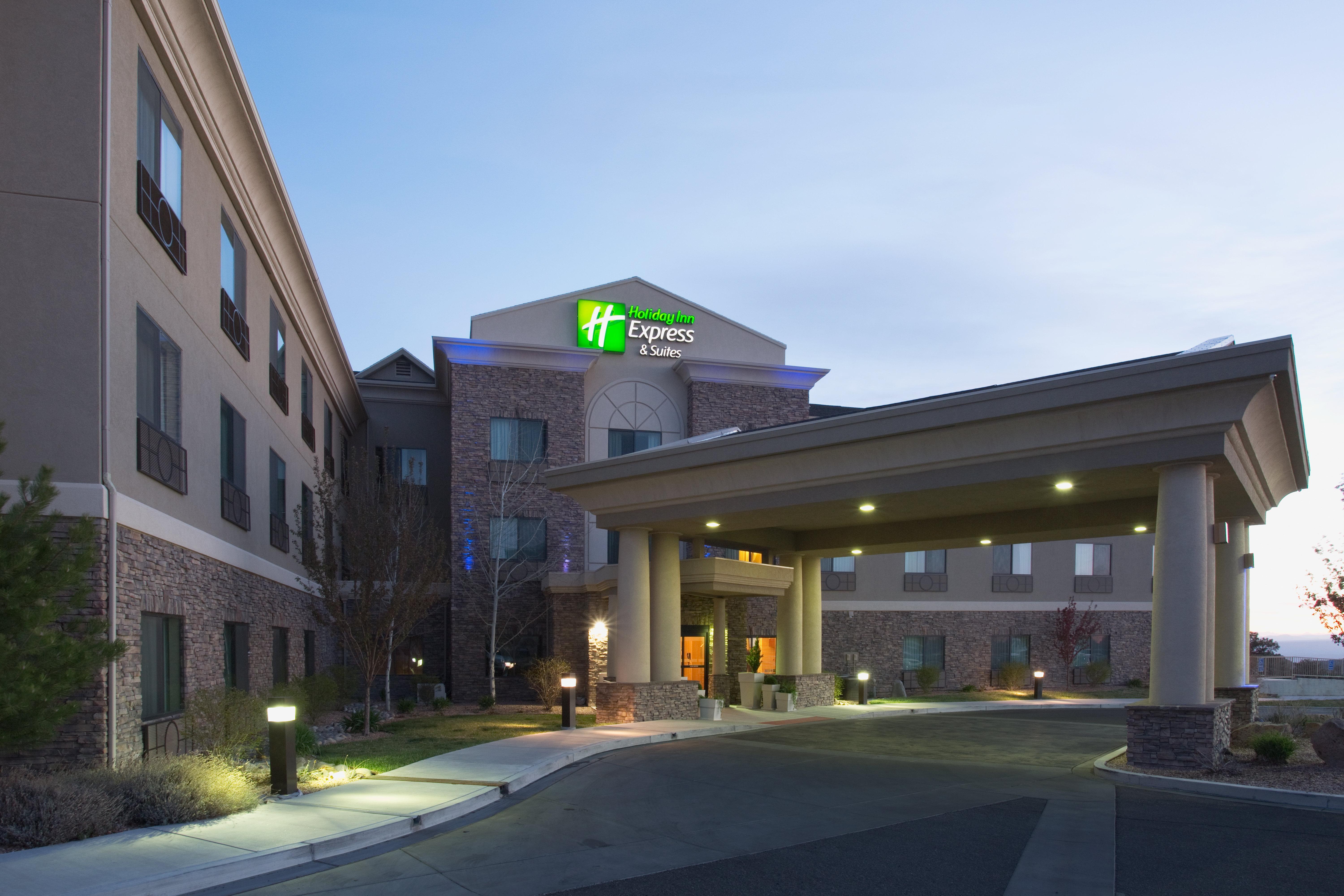 Holiday Inn Express And Suites Los Alamos Entrada Park By Ihg Buitenkant foto